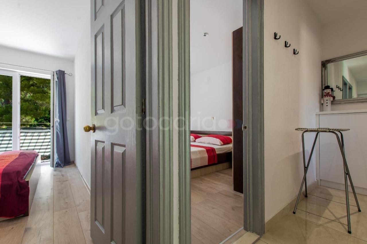 Vesna With Balcony & Free Parking Apartament