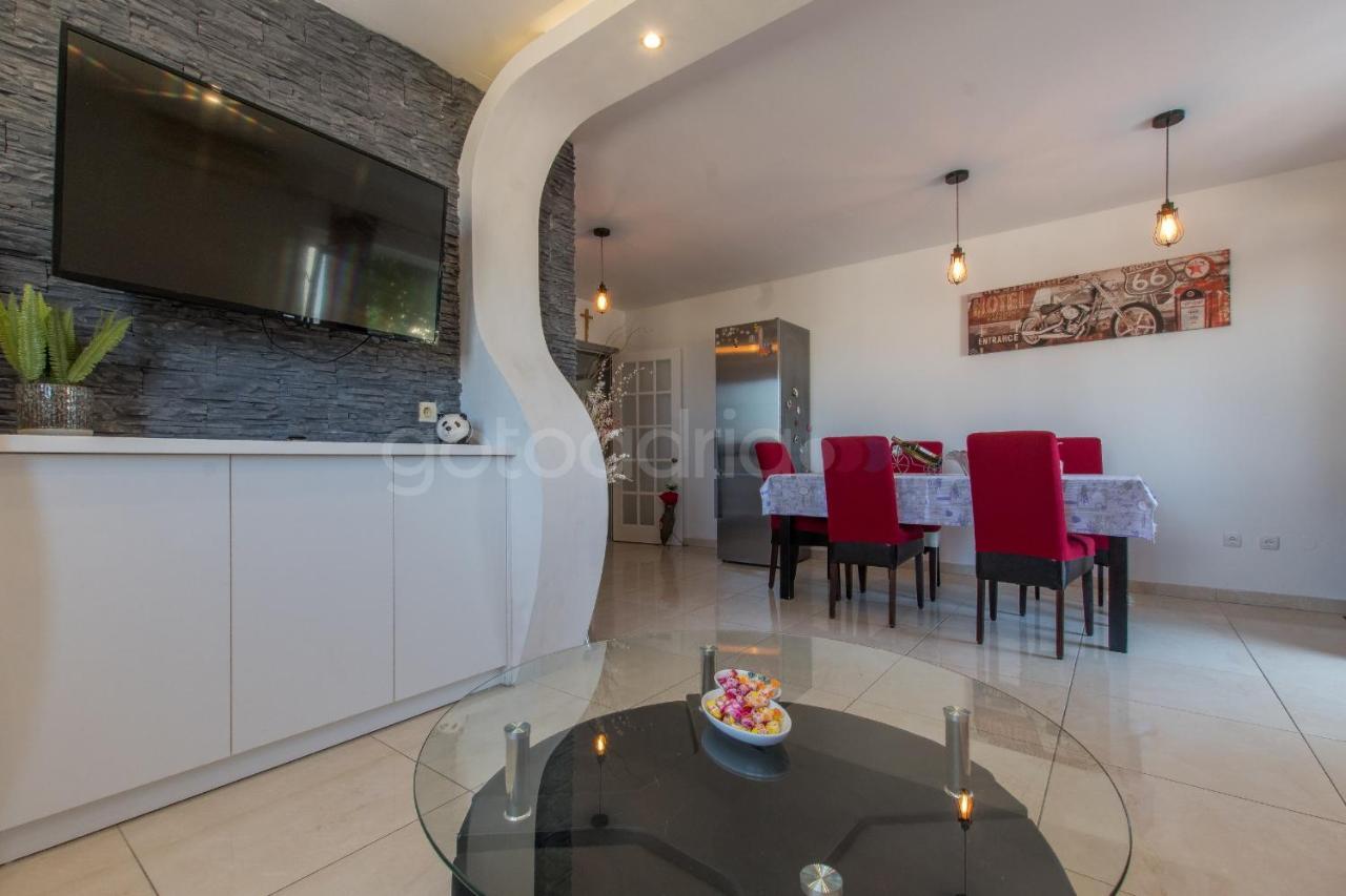 Vesna With Balcony & Free Parking *